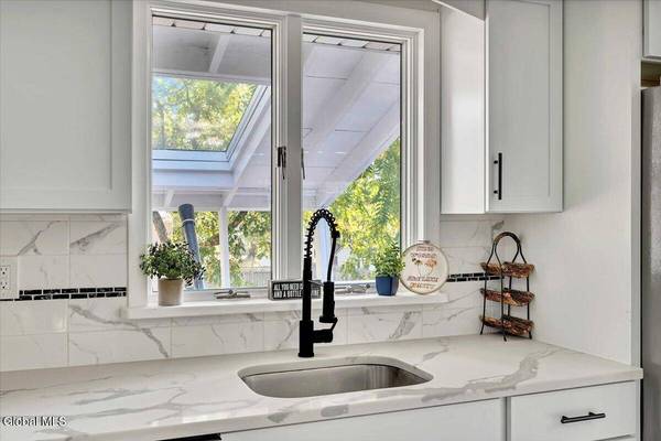 4 Wildwood Avenue, Glenville, NY 12302