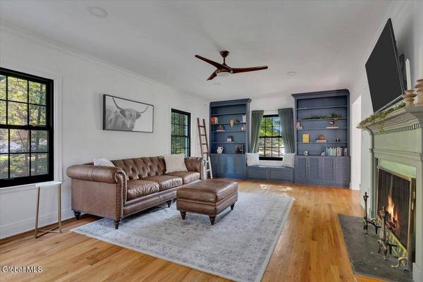 2267 Algonquin Road Road, Niskayuna, NY 12309