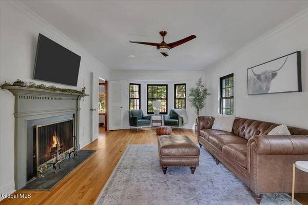 2267 Algonquin Road Road, Niskayuna, NY 12309