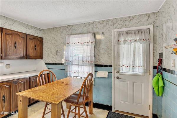 26 Shirley Drive, Schenectady, NY 12304