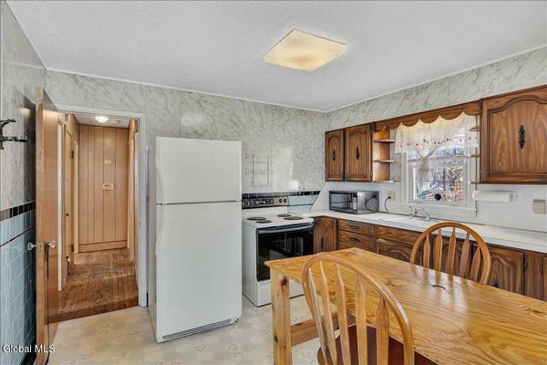 26 Shirley Drive, Schenectady, NY 12304