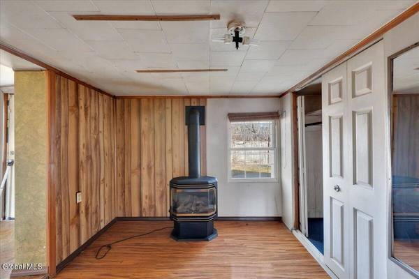 89 Morris Road, Schenectady, NY 12304
