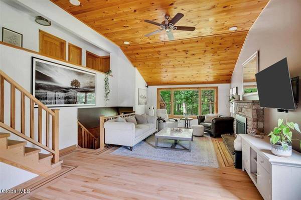 88 Garner Road, Sand Lake, NY 12018