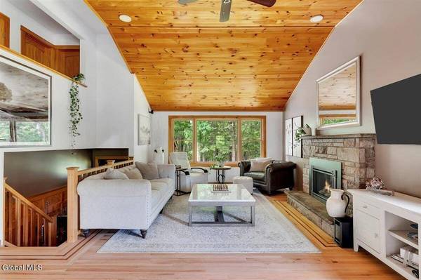 88 Garner Road, Sand Lake, NY 12018