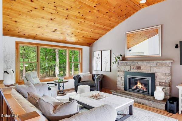 88 Garner Road, Sand Lake, NY 12018
