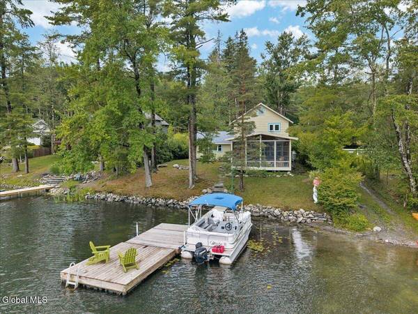 26 Stone Camp Way, Sand Lake, NY 12018