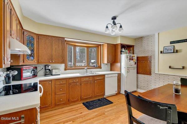 226 Consaul Road, Colonie, NY 12205