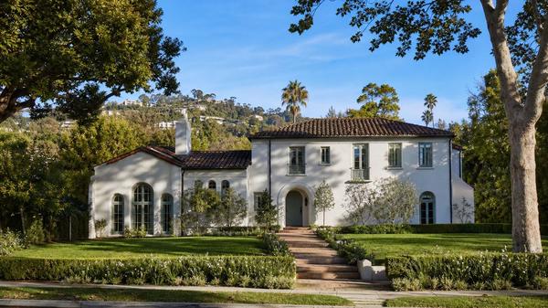 feature image of How to interview a Listing Agent to sell your home in Los Angeles