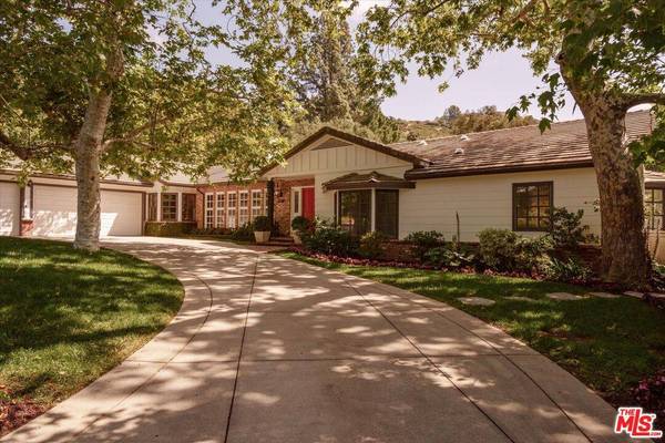 5128 Oakwood Ave, La Canada Flintridge, CA 91011