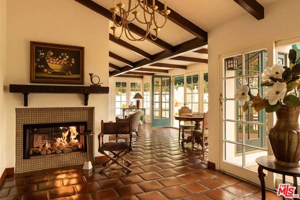2660 Larmar Rd, Los Angeles, CA 90068