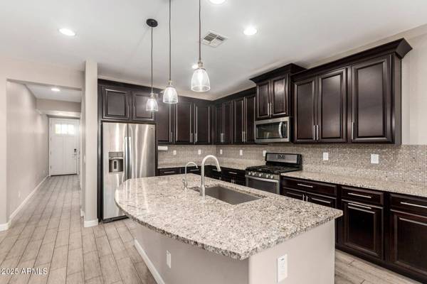 4229 E MESQUITE Street, Gilbert, AZ 85296