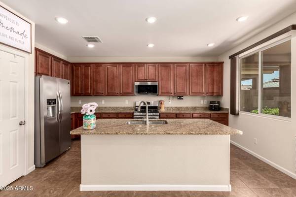 13123 W COTTONTAIL Lane, Peoria, AZ 85383