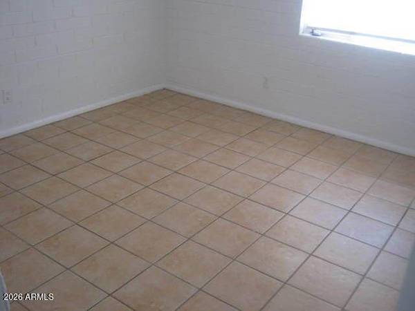 6438 W MONTEBELLO Avenue, Glendale, AZ 85301