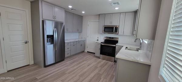 1107 N Wedgewood Drive, Mesa, AZ 85203