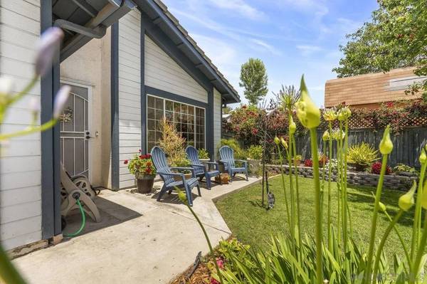 9942 Theresa Ln, Santee, CA 92071