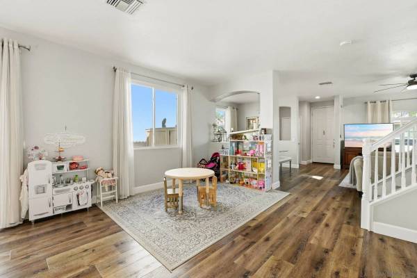 1942 Parker Mountain, Chula Vista, CA 91913