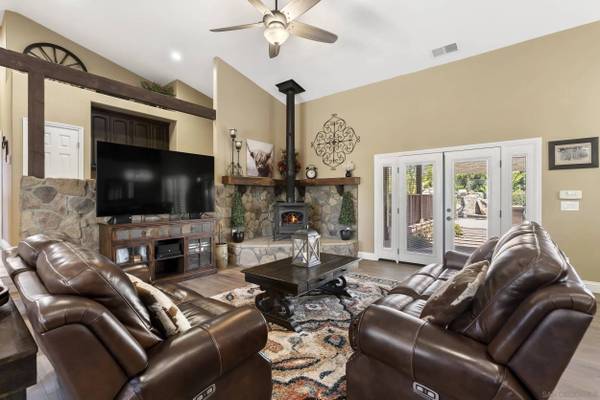 1677 Rancho Judith, Alpine, CA 91901