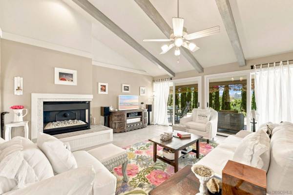 1504 Merritt Drive, El Cajon, CA 92020