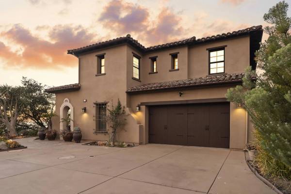 9572 Welk View Dr, Escondido, CA 92026