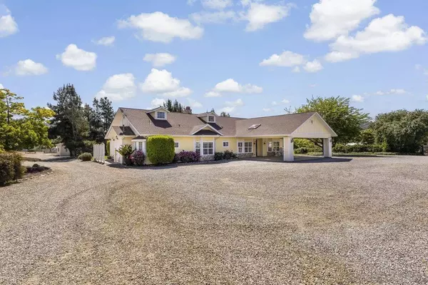 3232 N N Twin Oaks Valley Rd, San Marcos, CA 92069