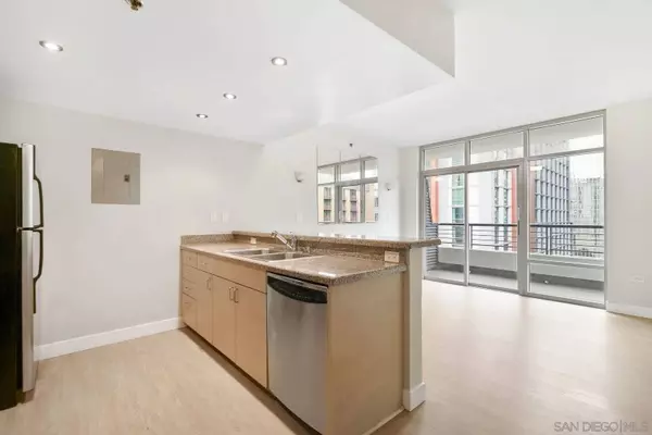 425 W Beech St #1003, San Diego, CA 92101