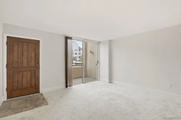 3927 Nobel Dr #42, San Diego, CA 92122