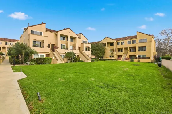 3927 Nobel Dr #42, San Diego, CA 92122