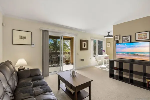 8581 Villa La Jolla Dr #G, La Jolla, CA 92037