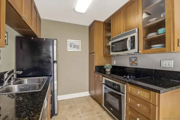 8581 Villa La Jolla Dr #G, La Jolla, CA 92037