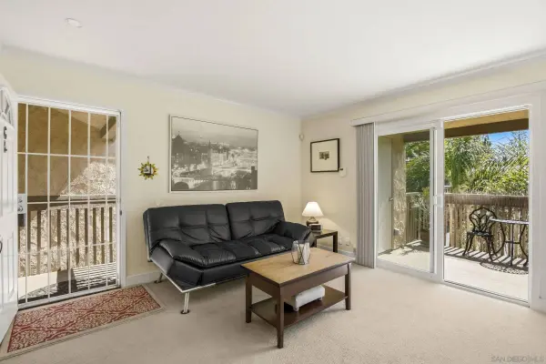 8581 Villa La Jolla Dr #G, La Jolla, CA 92037
