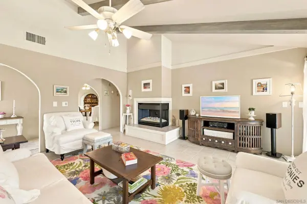1504 Merritt Drive, El Cajon, CA 92020