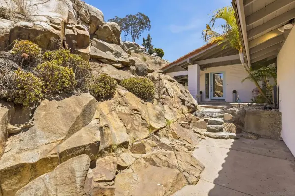 1504 Merritt Drive, El Cajon, CA 92020
