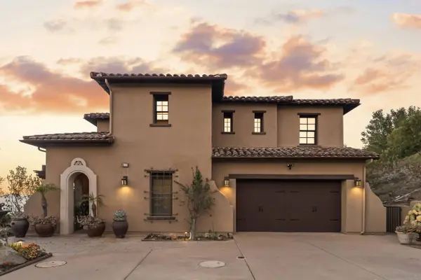9572 Welk View Dr, Escondido, CA 92026