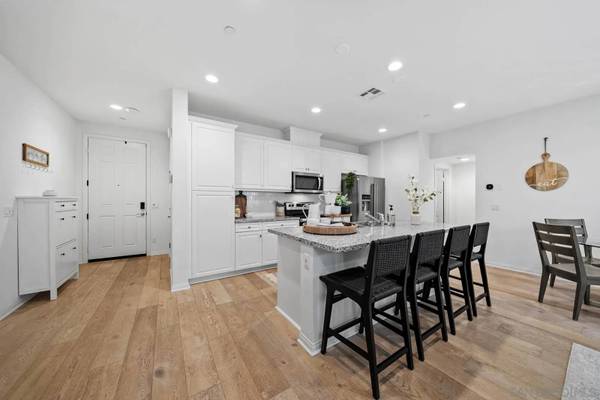3135 Linwood St, Vista, CA 92081