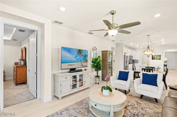 20040 Kingmont DR, Estero, FL 33928