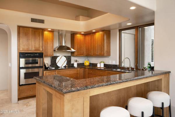 10457 E MONUMENT Drive N, Scottsdale, AZ 85262