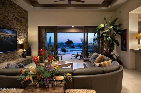 10205 E HAPPY VALLEY Road, Scottsdale, AZ 85255