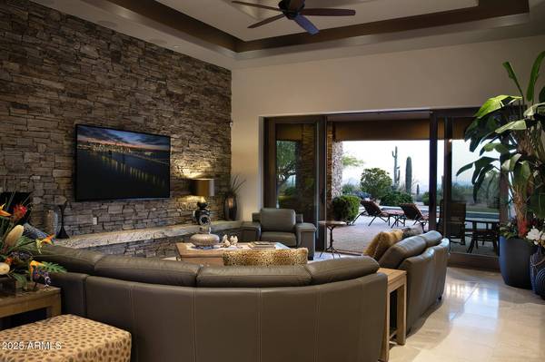 10205 E HAPPY VALLEY Road, Scottsdale, AZ 85255