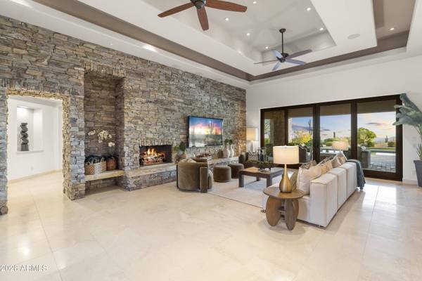 10205 E HAPPY VALLEY Road, Scottsdale, AZ 85255