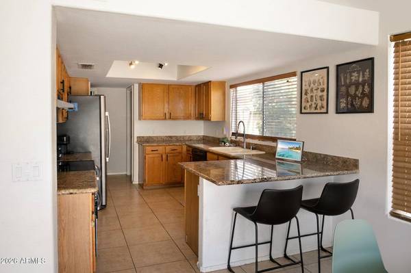 17253 N 47TH Street, Phoenix, AZ 85032