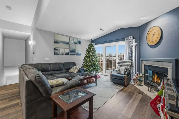 N16W26593 Tall Reeds Ln Unit E, Pewaukee, WI 53072