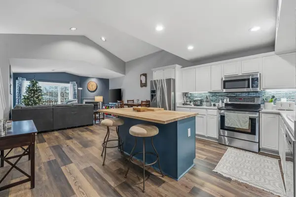 N16W26593 Tall Reeds Ln Unit E, Pewaukee, WI 53072