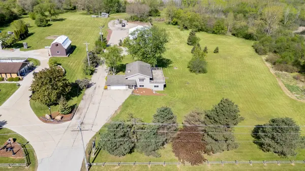 W240S4901 Highway 164 -, Waukesha, WI 53189