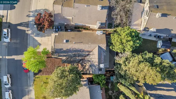8675 Falmouth Way, Sacramento, CA 95823