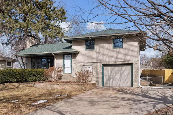 2908 Sumter AVE N, New Hope, MN 55427