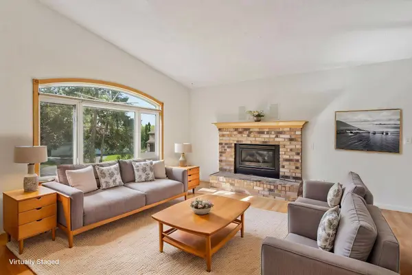 8280 Cypress LN, Eden Prairie, MN 55347