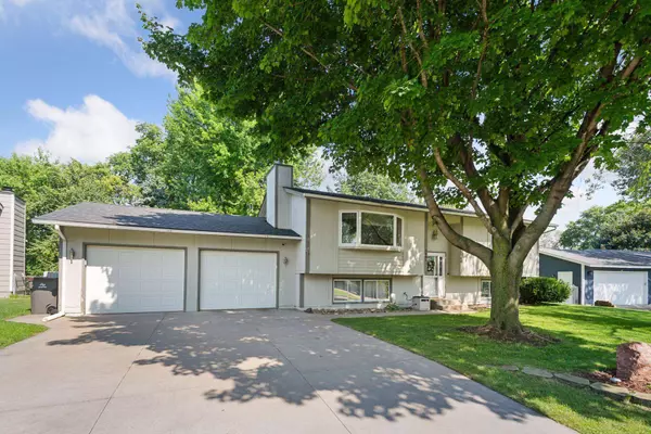 1485 Cardinal LN, Chaska, MN 55318