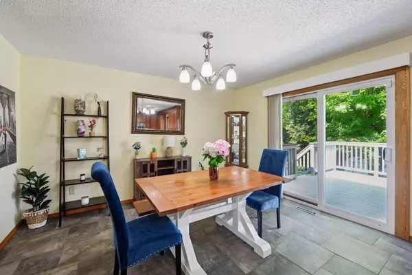 1485 Cardinal LN, Chaska, MN 55318