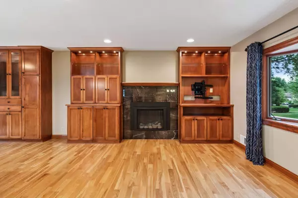 12908 2nd AVE S, Burnsville, MN 55337