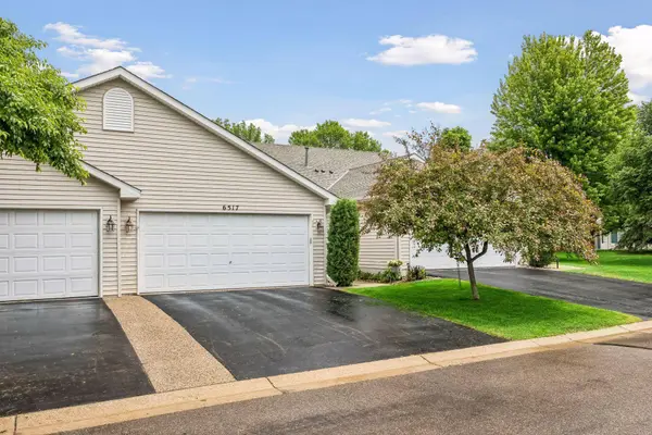 6517 Brook LN, Savage, MN 55378